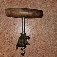 Antico cavatappi a molla