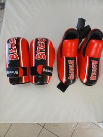 guantoni e parapiedi kick boxing