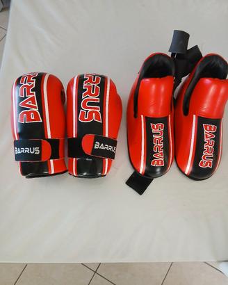 guantoni e parapiedi kick boxing