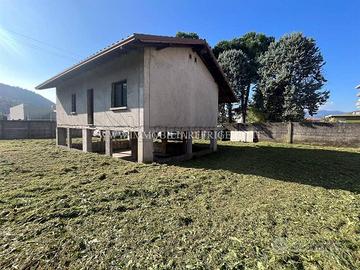 Villa di 160 m² con 3 locali a Cisano Bergamasco