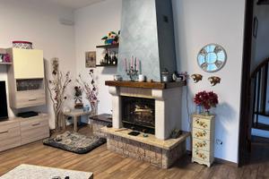 Casa Indipendente ideale per GENITORI-FIGLI