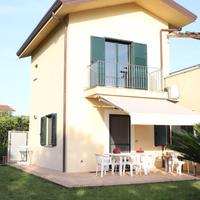 Villetta climatizzata con giardino a 200m dal mare