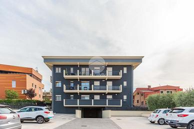 4 LOCALI A ROMA