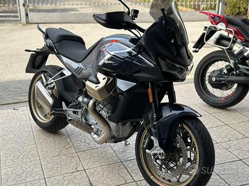 Moto Guzzi V100 Mandello