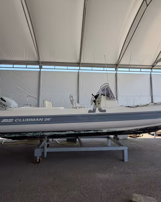 JOKER BOAT 26 CON SUZUKI DF250 DE 2024 CON 146 ORE