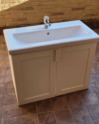 Mobile bagno sospeso ikea