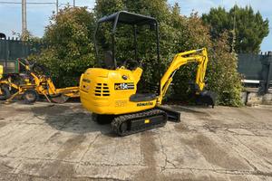 E237 - Escavatore 15 q Komatsu PC15 con pinza