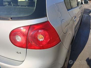 VOLKSWAGEN GOLF 5, STOP POSTERIORE DESTRO E SINIST