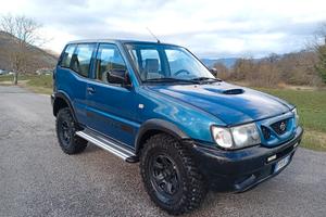 Nissan Terrano 2,7 TD 