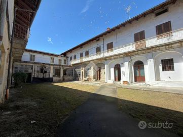 PALAZZINA A CRESCENTINO