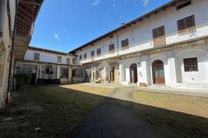 PALAZZINA A CRESCENTINO