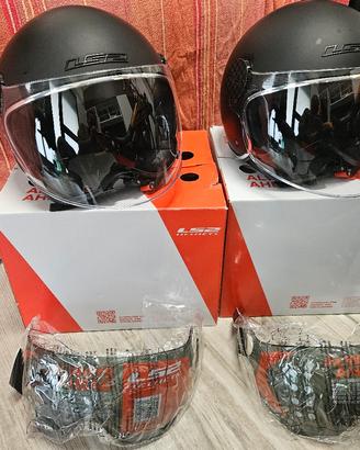 Coppia di caschi jet S e M nero opaco 