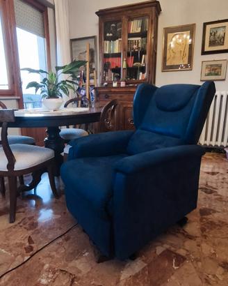 POLTRONA CON ALZATA ASSISTITA
