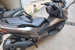 Kymco ak 550 premium