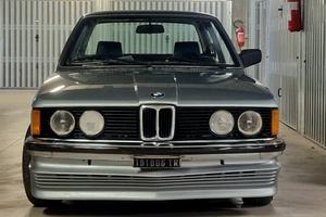 BMW 318i Iniezione meccanica 