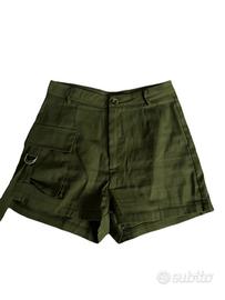 Shorts verde cargo militare