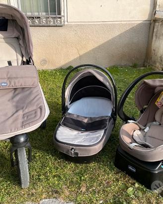 Passeggino trio Chicco active 3 come nuovo