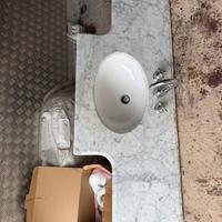 Lavandino piano in marmo