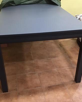 Tavolo da esterno con poltroncine