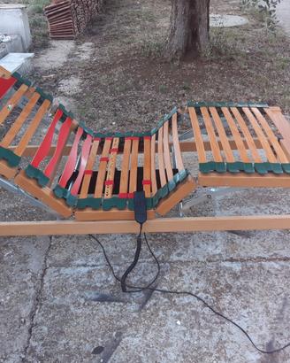 Letto elettrico tipo ospedaliero + materasso antid