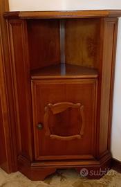 Angoliera in legno massello 
