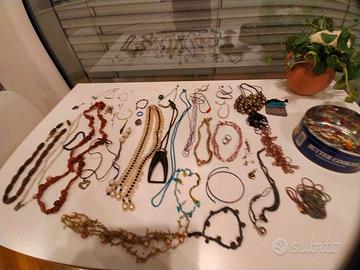 bigiotteria varia: 50 pezzi