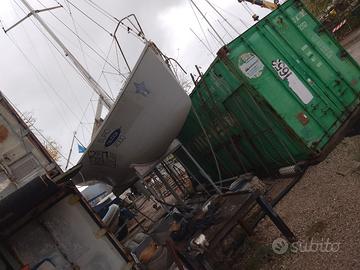 Barca a vela da regata UFO28 ITA046