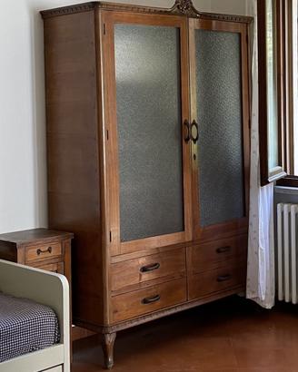Armadio legno ante in vetro