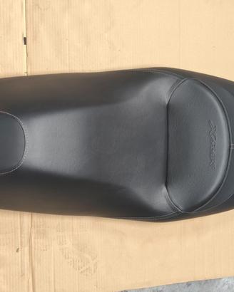 sella yamaha xmax