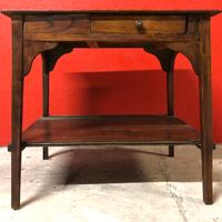 Tavolino da salotto in stile arte povera