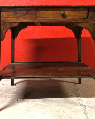 Tavolino da salotto in stile arte povera
