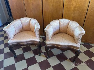 2 poltrone gemelle stile classico