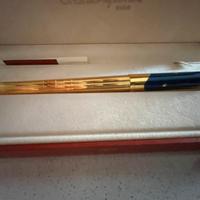 Penna S.T Dupont Paris con Laque de Chine oro