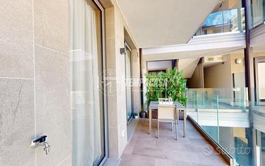 Trilocale di design con terrazzo - Via Macchi 61