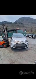 TOYOTA YARIS ANNO 2019 1.0 BENZ,ricambi