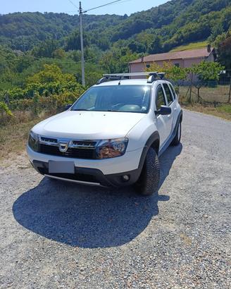 Dacia Duster 2013 1.6 77kw benzina-GPL 4x4  Gancio
