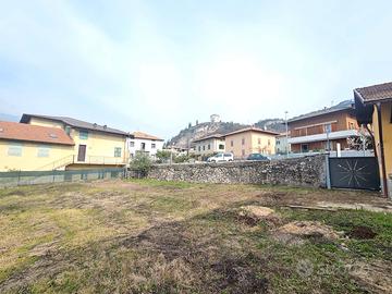 TERRENO USO POSTI AUTO in centro a Lizzana