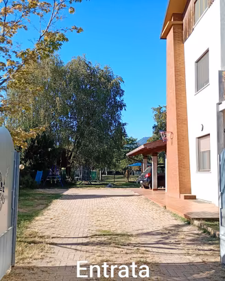 Casa indipendente con Terreno 