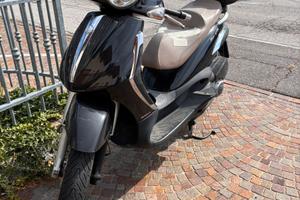 Beverly 300 tourer