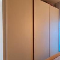 armadio tre ante scorrevoli