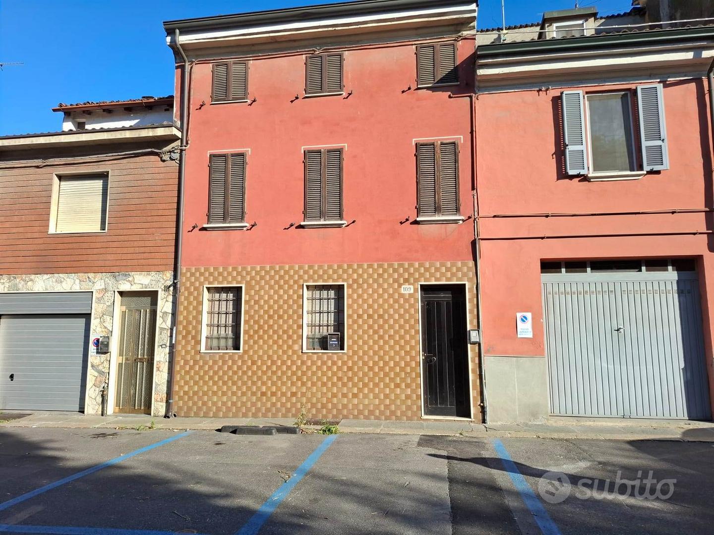Rif.1195| villa a schiera piacenza