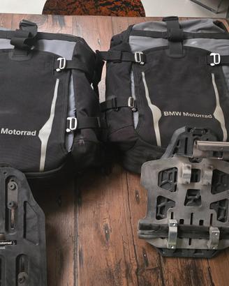 abbigliamento e accessori moto