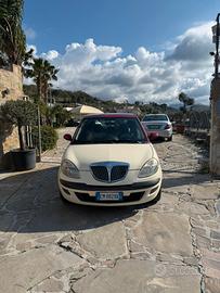 Lancia Ypsilon 1.3 MJT 75 CV Oro Giallo