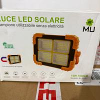 Faro LED solare portatile 15W 1500LM –