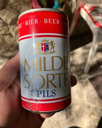 Lattina birra vintage piena sigillata