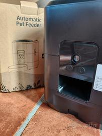 distributore automatico crocchette 