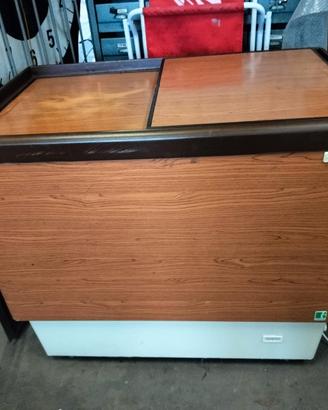 Congelatore a pozzo 300 lt. Iar professional