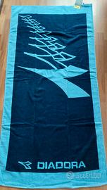 telo mare marca diadora 
