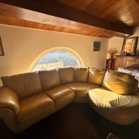 Divano angolare in pelle giallo