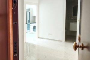 Via Nizza Bilocale SemiArredato